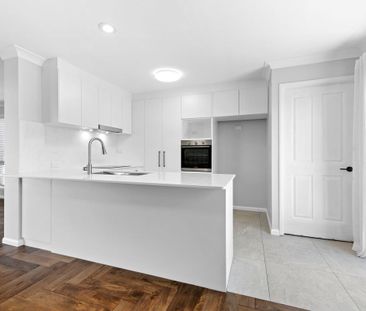Newly renovated home - In the heart of Mudgeeraba - Photo 6