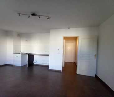 Location Appartement 1 pièce 31m² AIX EN PROVENCE 80ème - Photo 1
