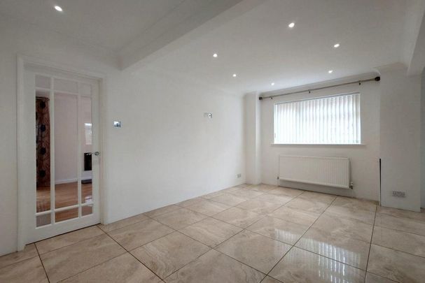 4 bedroom house to rent - Photo 1