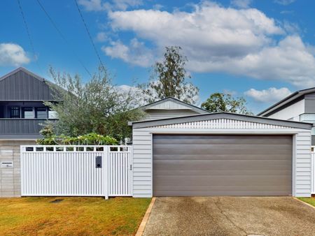 Spacious, Stylishly Updated Family Home - Photo 2