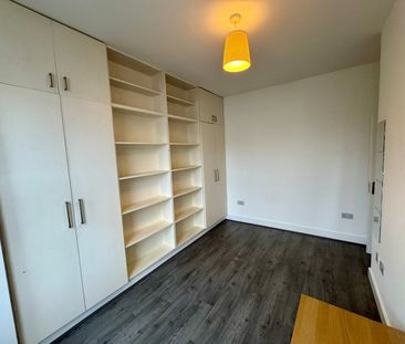 4 Bed Flat, Trevelyan Road, SW17 - Photo 6