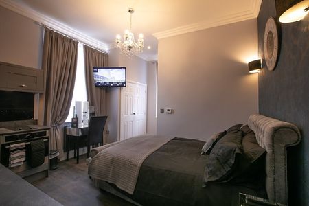 Portersfield Road - Photo 4