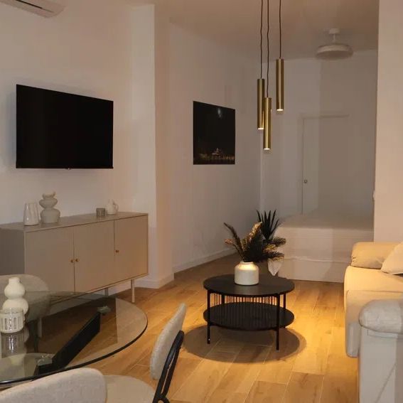 Alquiler de estudio en Plaza Ricardo Verdugo Landi - Photo 1