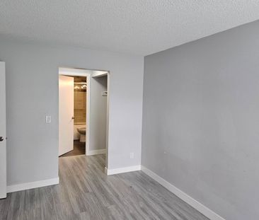 Spacious Condo in Abbotsford - Photo 3