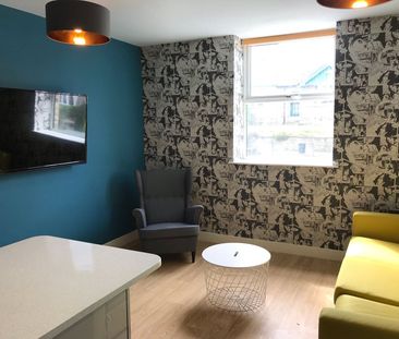 61 Newsome Road, Huddersfield, HD4 - Photo 5