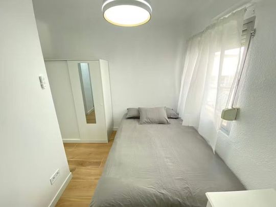 Avenida de la Albufera, Madrid, Community of Madrid 28038 - Foto 1