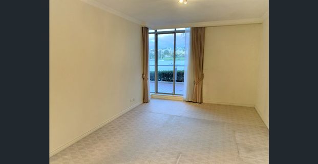 Waterfront living with panoramic water view - Photo 1