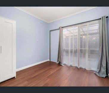 Comfortable & Convenient Unit Living in Box Hill North - Photo 5