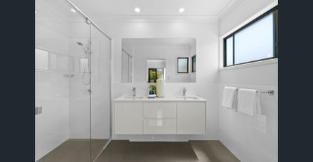 Stylish Townhouse with Exceptional Outdoor Living - Photo 3