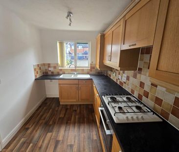 3 bedroom end of terrace house to rent - Photo 3