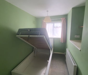 1 bedroom in a house share to rent - Photo 3