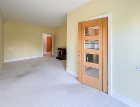 Jevington Gardens, Eastbourne - Photo 2