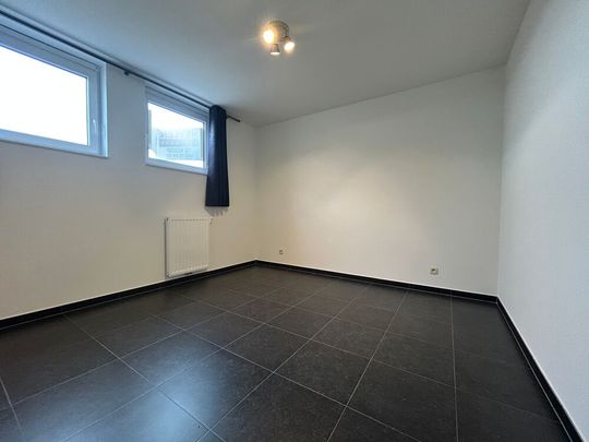 Instapklaar appartement met terras en autostaanplaats in Herzele - Foto 1