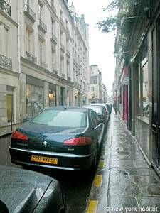 Logement à Paris, Location meublée - Photo 2