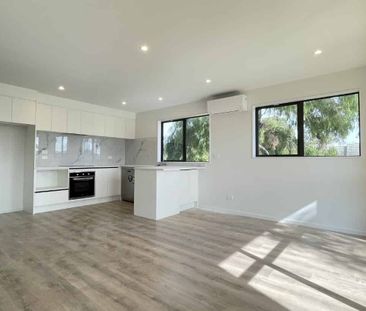 Location!Location!Location! - Photo 4