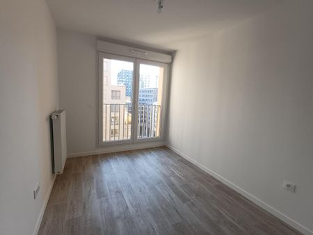 location Appartement T4 DE 76.9m² À BOBIGNY - Photo 4