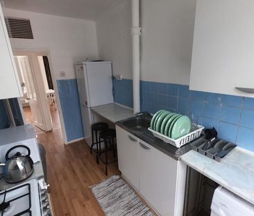 Room in a Shared Flat, Shadwell Gardens, E1 - Photo 3