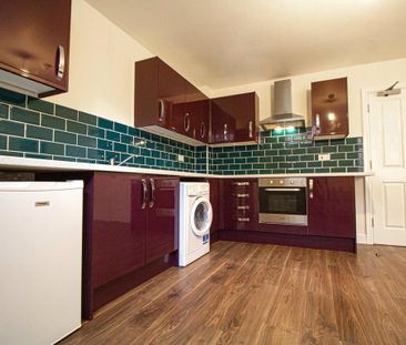 3 bedroom apartment to rent - Photo 1