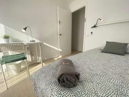 Calle de las Marismas, Madrid, Community of Madrid 28038 - Foto 3