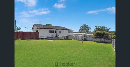 Spacious Family Home in Prime Location - Photo 4