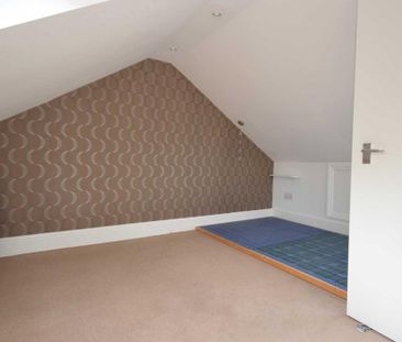 4 bedroom terraced house to rent - Photo 5