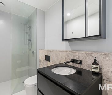 Sophisticated urban retreat - Photo 2