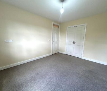 3 bedroom end of terrace house to rent - Photo 5