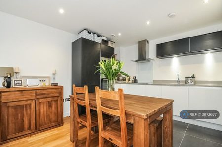 1 bedroom flat to rent - Photo 3