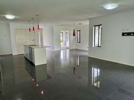 MODERN FOUR BEDROOM HOME - Photo 4