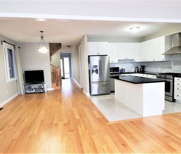 For Lease - 1201 Cactus Crescent, Pickering, Ontario - Photo 2