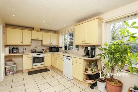 4 bedroom house to rent - Photo 4