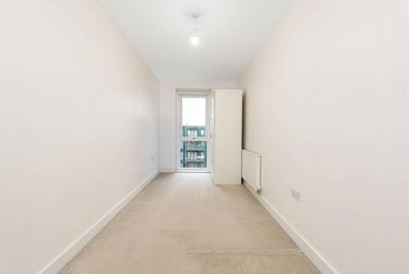 3 bedroom flat to rent - Photo 3