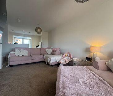 2 bedroom terraced house to rent - Photo 2