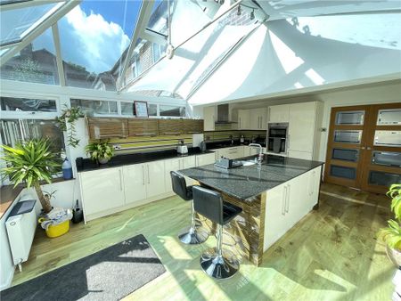 3 bedroom semi-detached house to rent - Photo 4