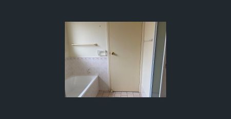 Sweet family home! - Photo 3