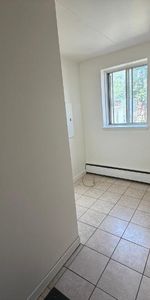 1 CH - 1 SDB - Québec - $899 /mo - Photo 4