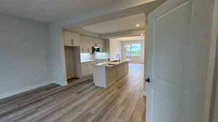 For Lease - 925 Deveron Crescent Unit# 44, London South, Ontario - Photo 2