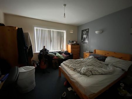 4 bedroom flat to rent - Photo 4