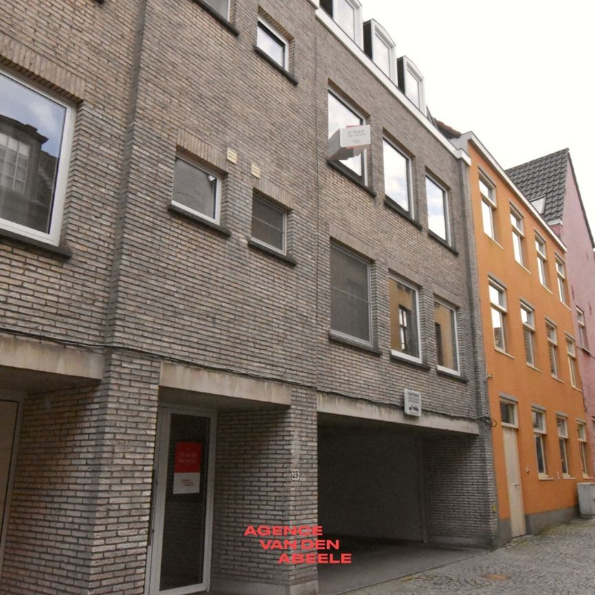 Ruim 1 slaapkamer appartement in hartje Brugge - Foto 1