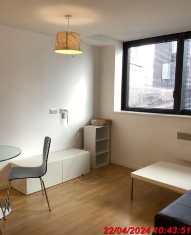 1 bedroom flat to rent - Photo 2
