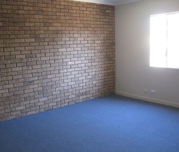 One bedroom flat near the beach - 6 month lease only - Photo 3