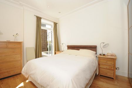 Shepherds Bush Road - Photo 3