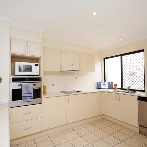 8B Protea Court, Robina QLD 4226 - House For Rent | Domain - Photo 1