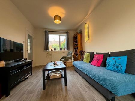 3 bedroom terraced house to rent - Photo 2