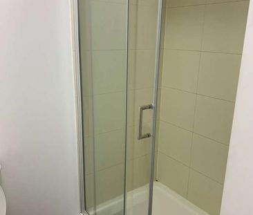 Burnside Road Dagenham, RM8 - Photo 4