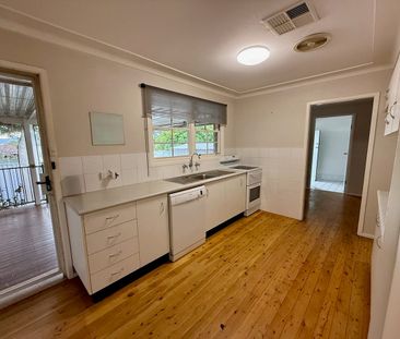 Well-Located Home in the Heart of Morisset - Photo 6