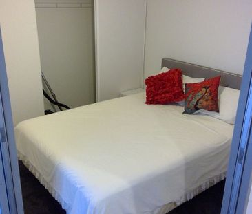 Two bedroom 53m secure apartment - Photo 3