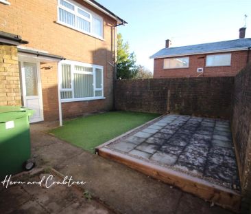 3 Bedroom House - End Terrace - Photo 1