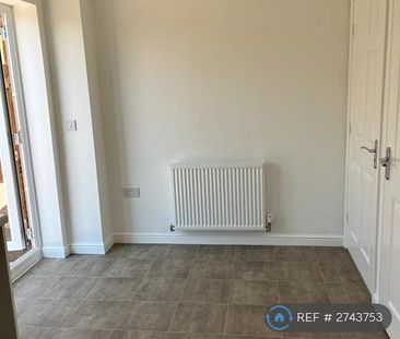 2 bedroom semi-detached house to rent - Photo 1