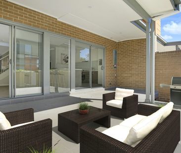 Executive Living, close to CBD - Photo 6
